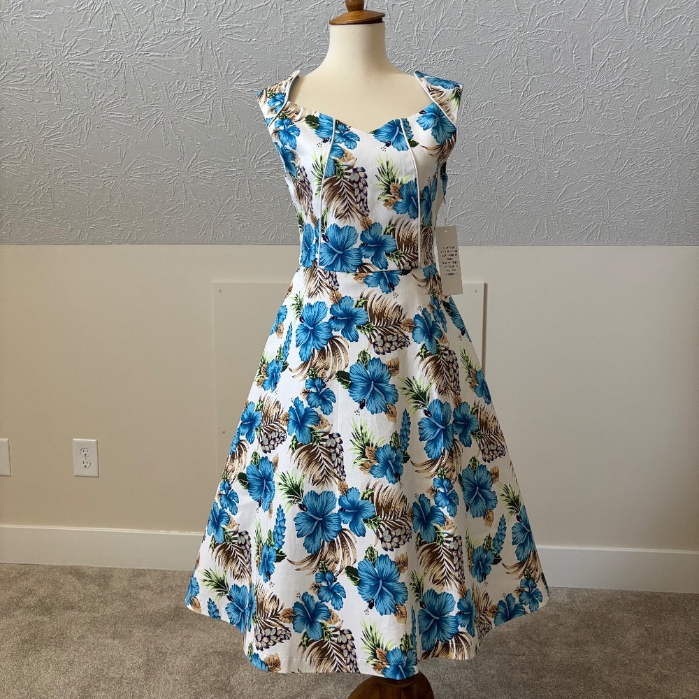 New With Tags! Lindy Bop May Dress in  BlueTropical Hibiscus XS